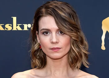 Katja Herbers / dogumgunu.net
